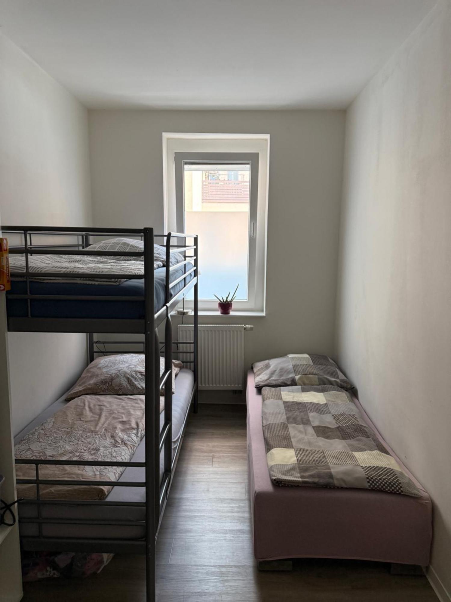 Zentral Gelegene Wohnung Nuremberg Bagian luar foto